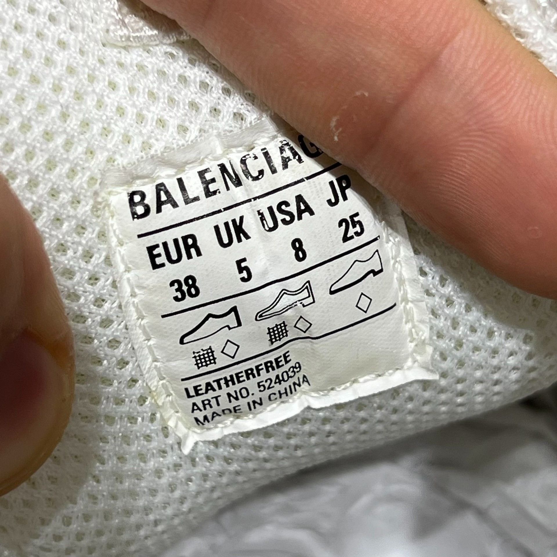 Balenciaga Balenciaga Graphic White Lowtop Sneakers it_38 Women Size US 8 / IT 38 - 8 Thumbnail