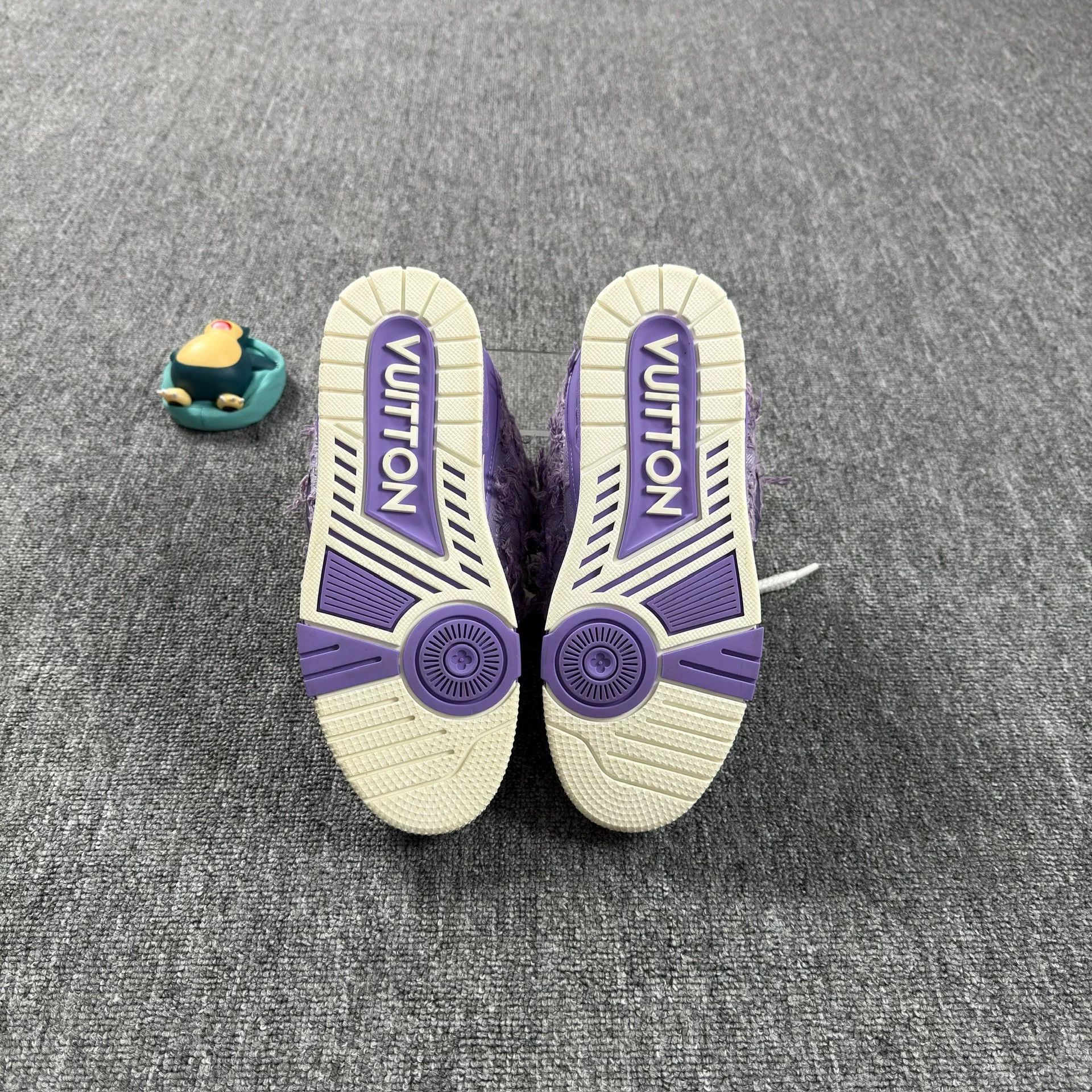 Louis Vuitton Louis Vuitton Purple Monogram LV Skate Sneakers 39 Size US 6 / EU 39 - 4 Thumbnail