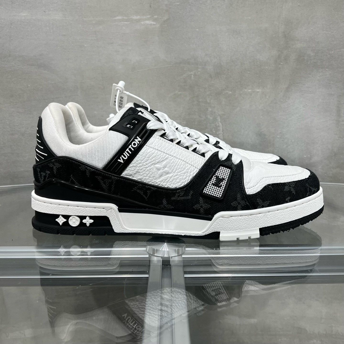 Louis Vuitton Louis Vuitton Training Denim Black Lowtop Sneakers 9.5 Men Size US 9.5 / EU 42-43 - 4 Thumbnail