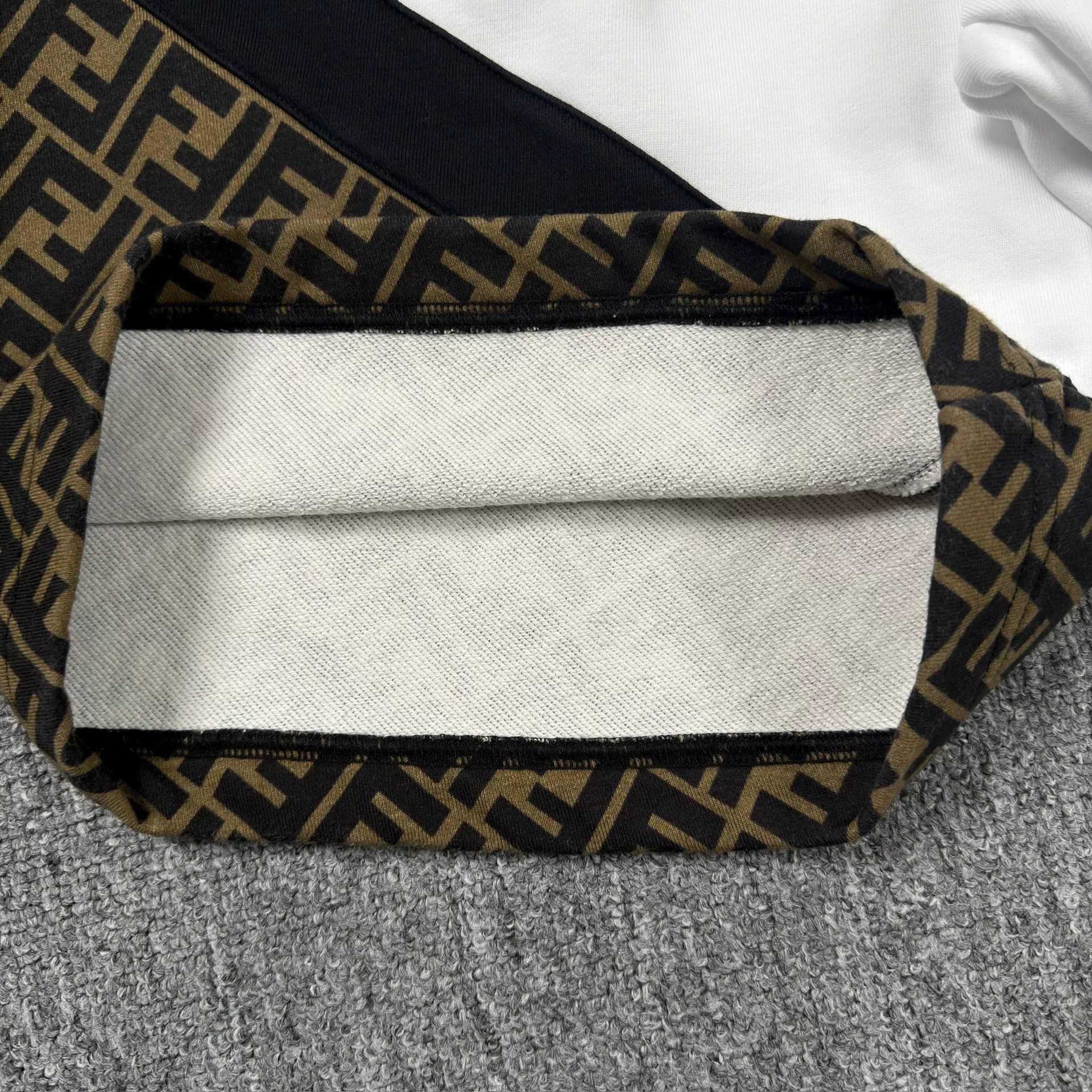 Fendi Fendi FF Monogram Patch Bermuda Shorts US 34 Size US 34 / EU 50 - 4 Thumbnail