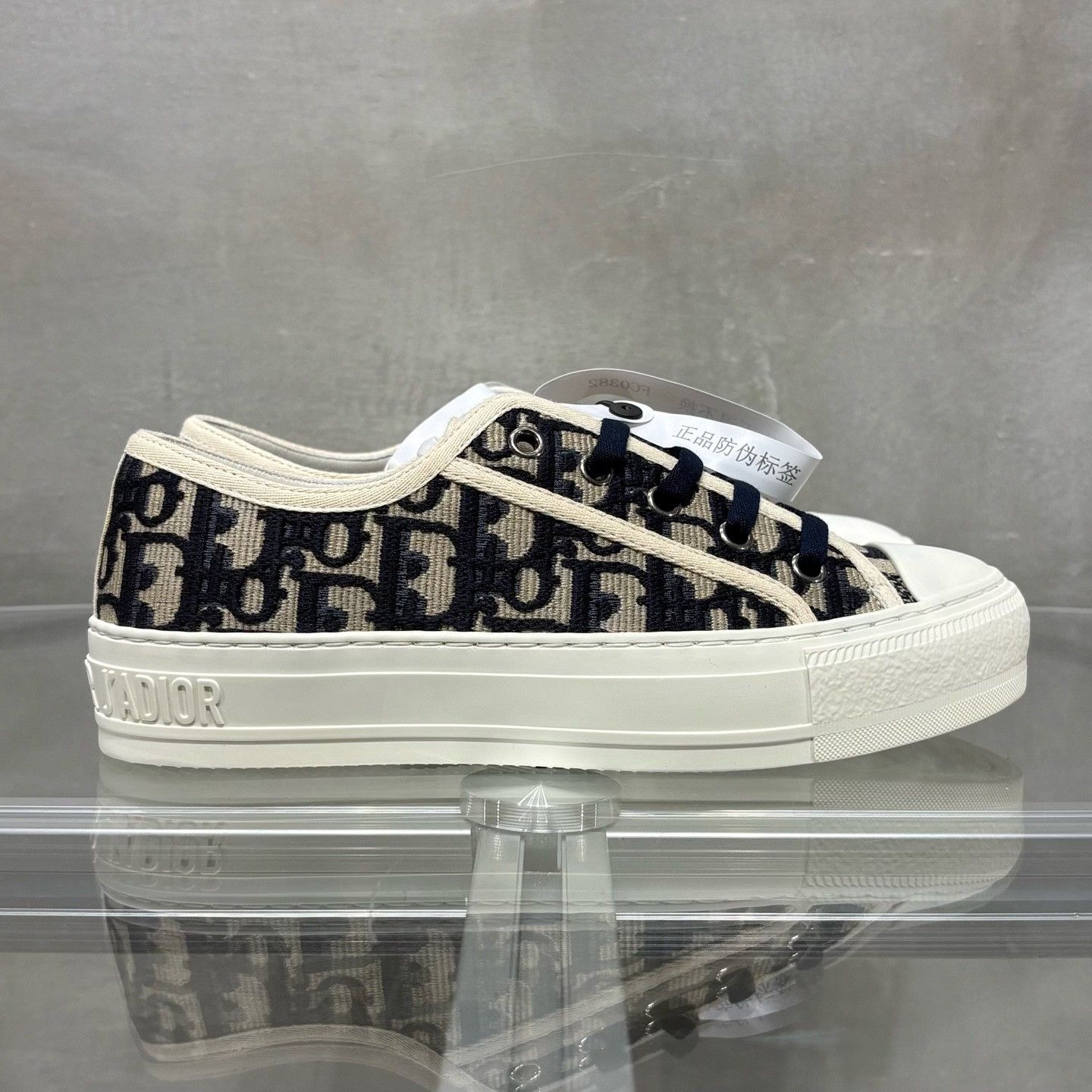 Dior Dior Black Lowtop Sneakers it_35-5 Women Size US 5.5 / IT 35.5 - 4 Thumbnail