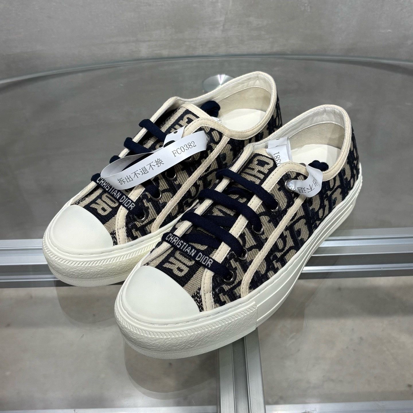 Dior Dior Black Lowtop Sneakers it_35-5 Women Size US 5.5 / IT 35.5 - 2 Thumbnail