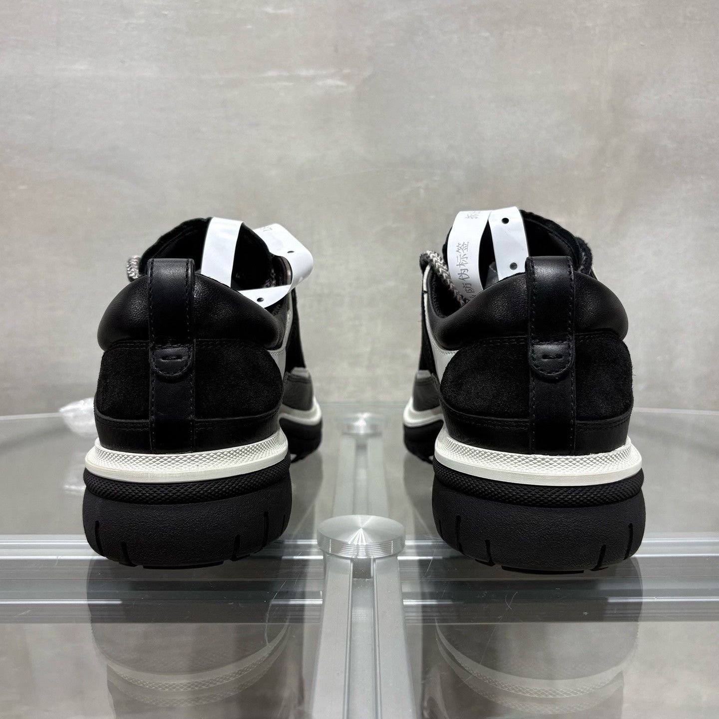 Chanel Chanel Black Lowtop Sneakers it_40 Women Size US 10 / IT 40 - 6 Thumbnail