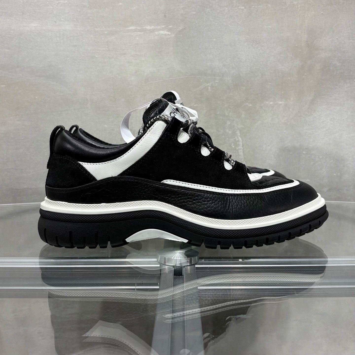 Chanel Chanel Black Lowtop Sneakers it_40 Women Size US 10 / IT 40 - 4 Thumbnail