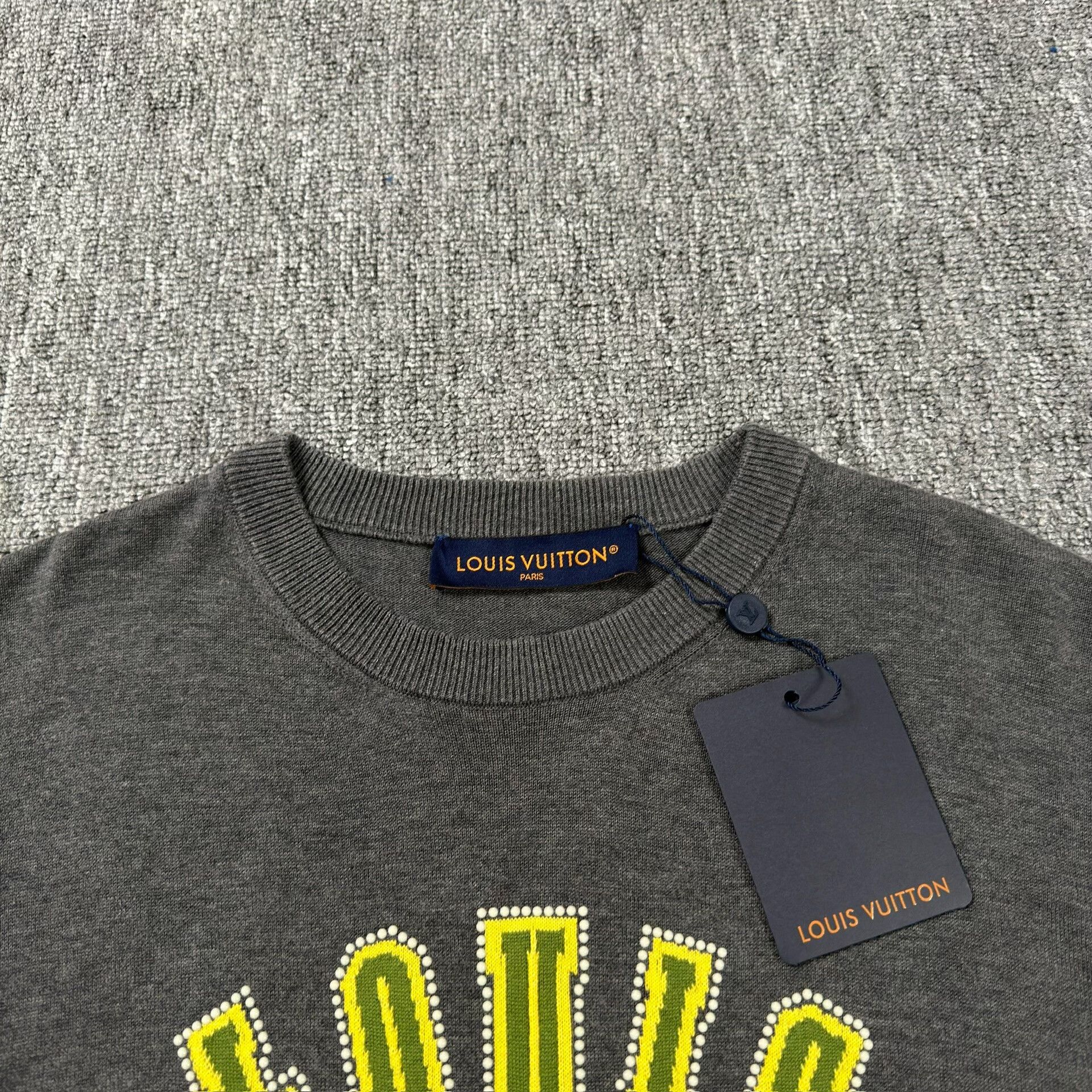 Louis Vuitton Louis Vuitton Beaded Paw Logo T-Shirt S Size US S / EU 44-46 / 1 - 2 Thumbnail