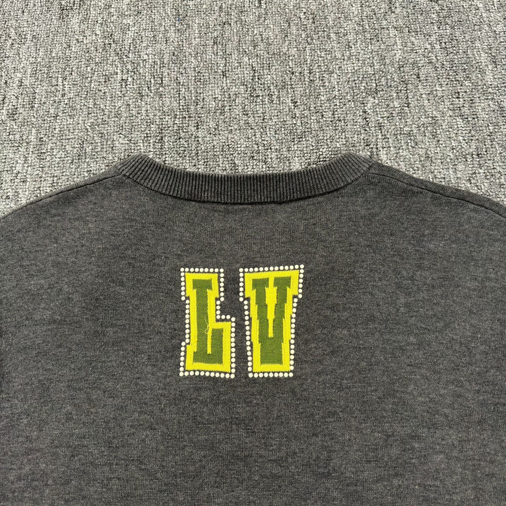 Louis Vuitton Louis Vuitton Beaded Paw Logo T-Shirt S Size US S / EU 44-46 / 1 - 6 Thumbnail