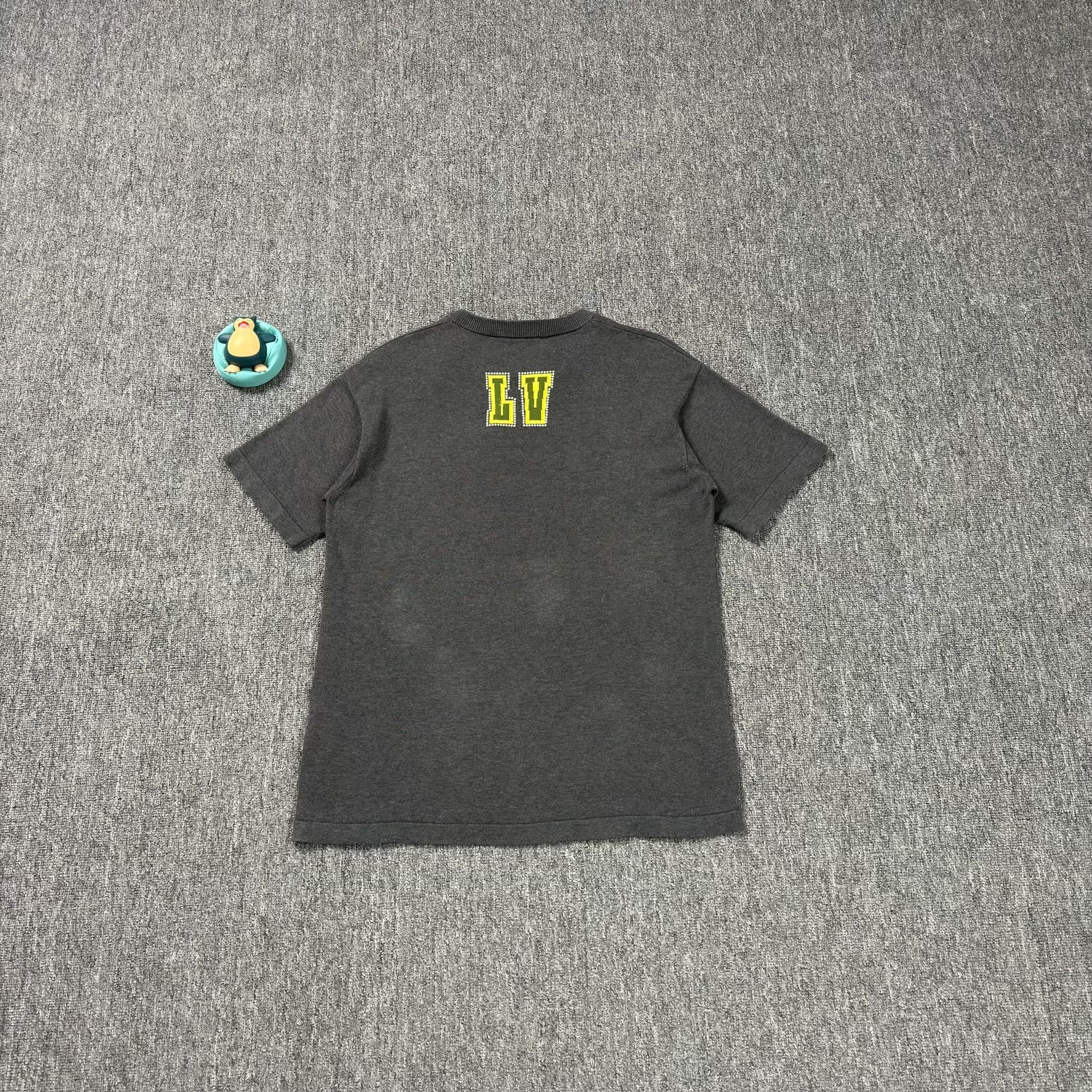 Louis Vuitton Louis Vuitton Beaded Paw Logo T-Shirt S Size US S / EU 44-46 / 1 - 7 Thumbnail