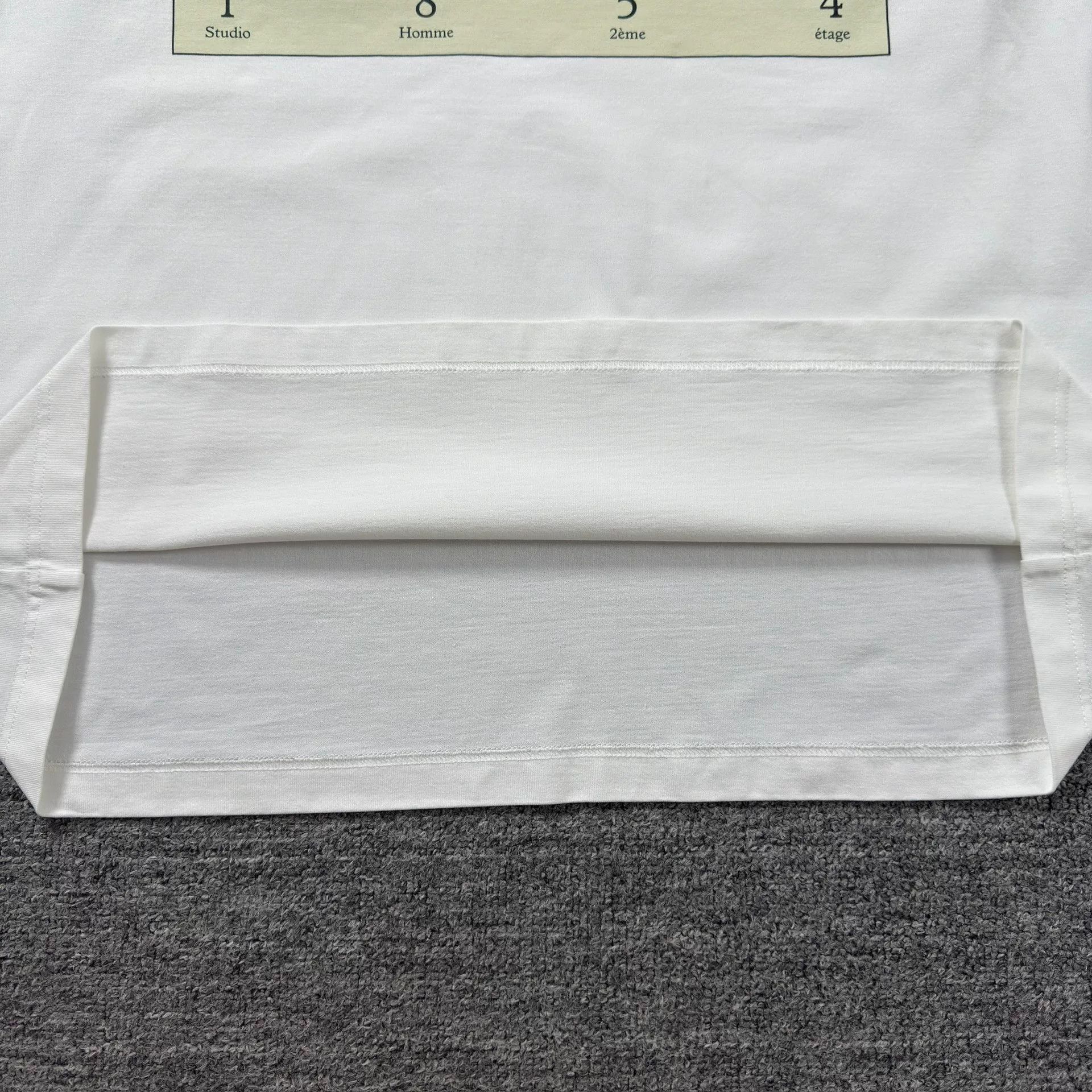 Louis Vuitton Louis Vuitton Handle With Care Graffiti T-Shirt XXL Size US XXL / EU 58 / 5 - 4 Thumbnail