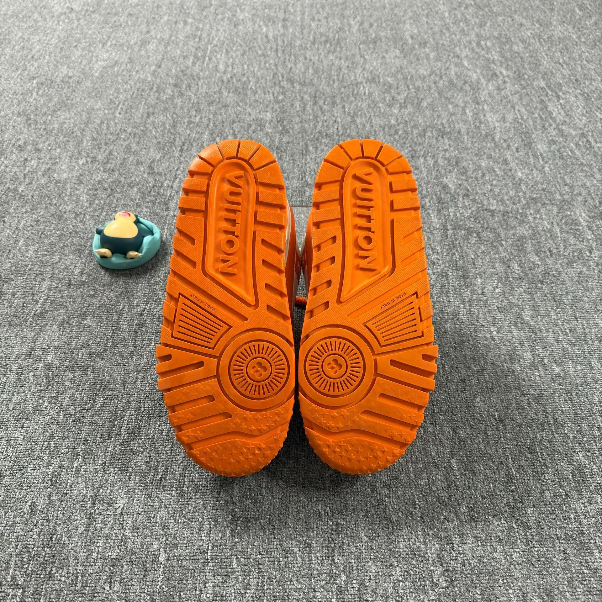Louis Vuitton Louis Vuitton Orange LV Trainer Maxi Sneakers 11 Size US 11 / EU 44 - 4 Thumbnail