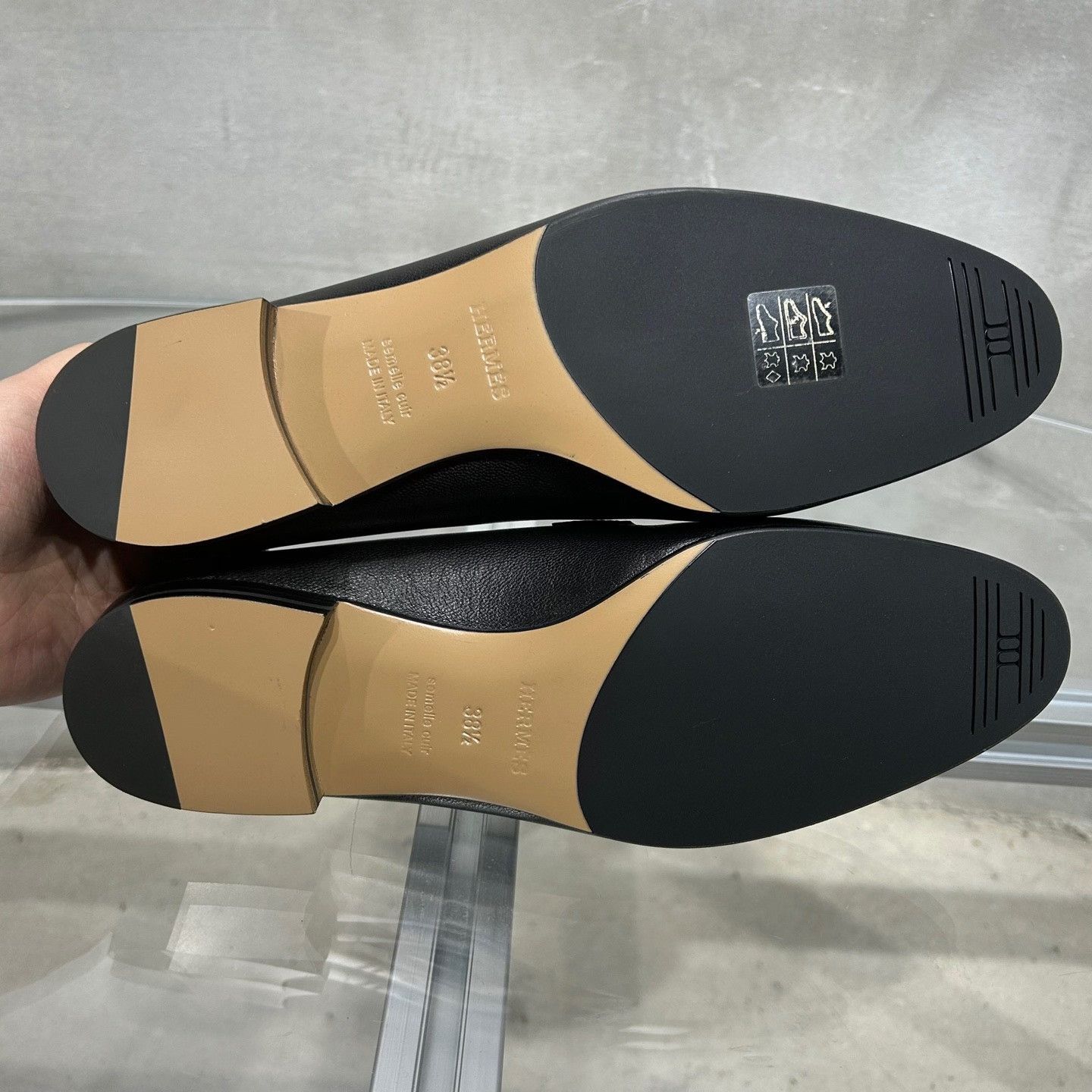 Hermes Hermes Black Lowtop Sneakers it_38-5 Women Size US 8.5 / IT 38.5 - 8 Thumbnail