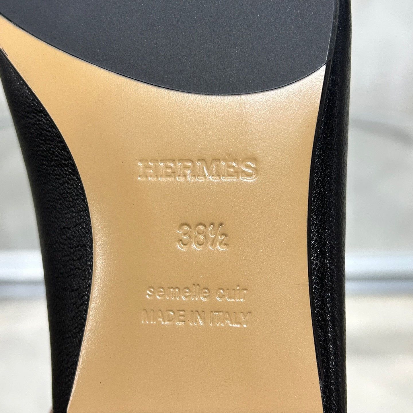 Hermes Hermes Black Lowtop Sneakers it_38-5 Women Size US 8.5 / IT 38.5 - 7 Thumbnail