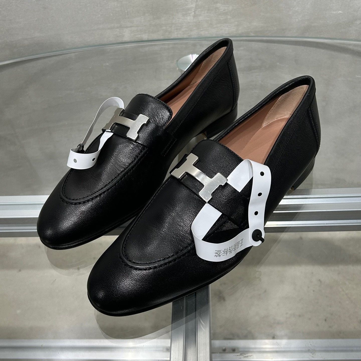 Hermes Hermes Black Lowtop Sneakers it_38-5 Women Size US 8.5 / IT 38.5 - 2 Thumbnail