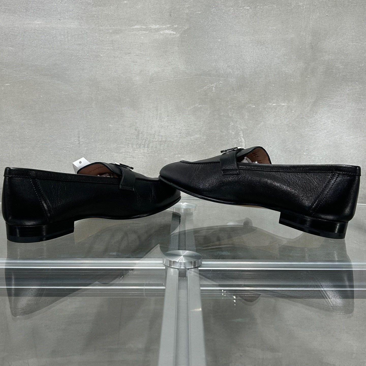 Hermes Hermes Black Lowtop Sneakers it_38-5 Women Size US 8.5 / IT 38.5 - 5 Thumbnail