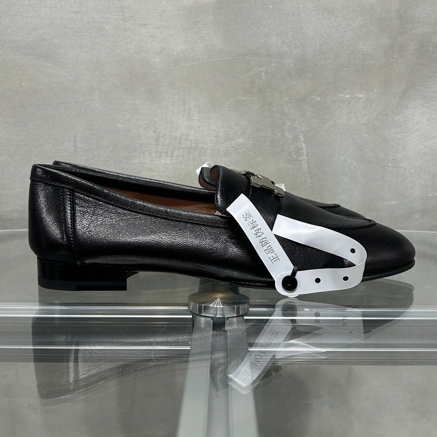 Hermes Hermes Black Lowtop Sneakers it_38-5 Women Size US 8.5 / IT 38.5 - 4 Thumbnail