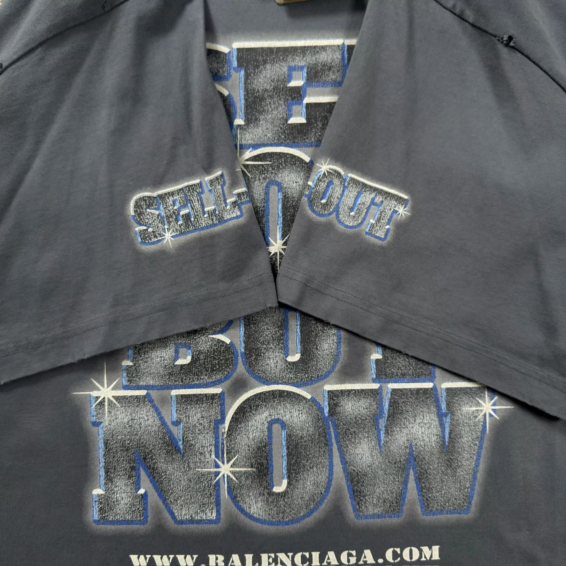Balenciaga Balenciaga Diamond Graphic Distressed T-Shirt XL Size US XL / EU 56 / 4 - 4 Thumbnail