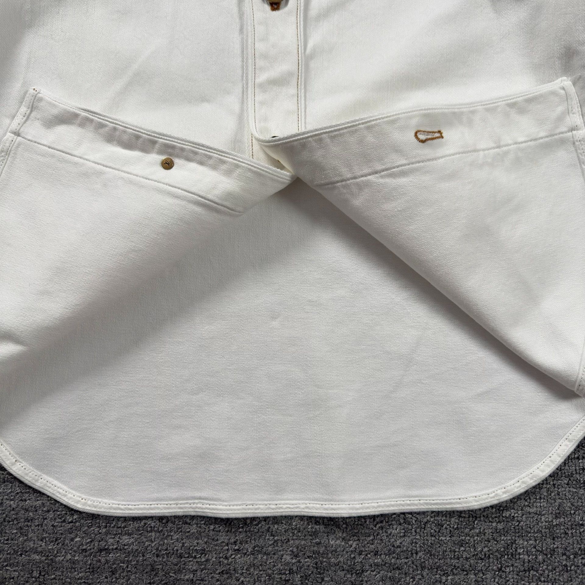 Louis Vuitton Louis Vuitton White Baseball Shirt Size S Size US S / EU 44-46 / 1 - 3 Thumbnail