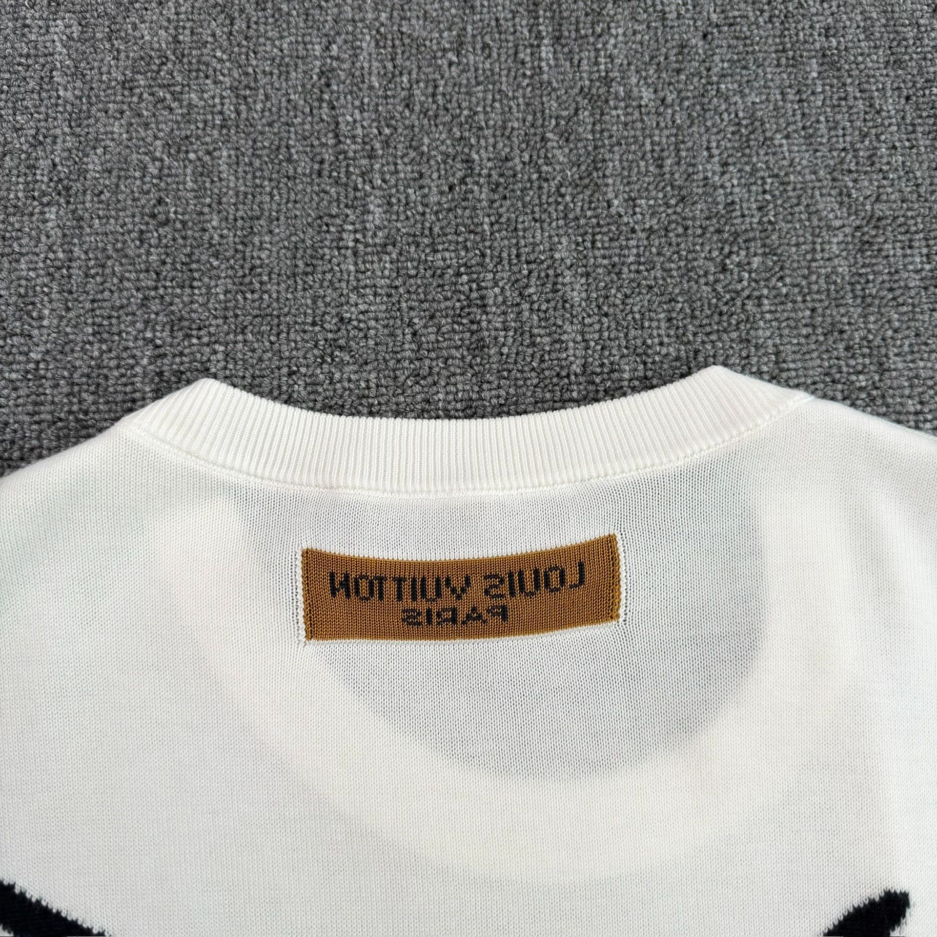 Louis Vuitton Louis Vuitton End Goal Logo Knit T-Shirt US M Size US M / EU 48-50 / 2 - 7 Thumbnail