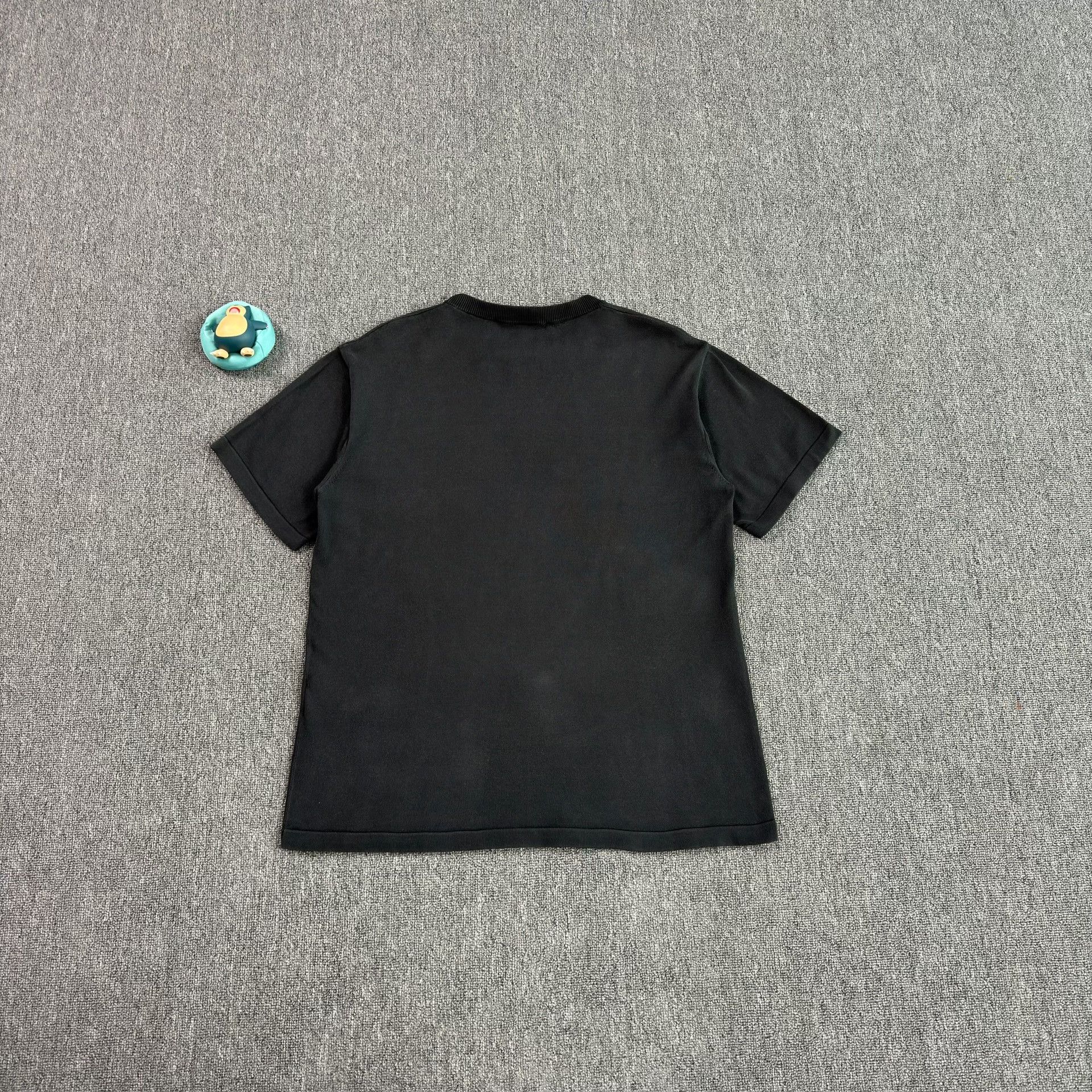 Louis Vuitton Louis Vuitton Pharrell Portrait Knit T-Shirt Size M Size US M / EU 48-50 / 2 - 2 Thumbnail