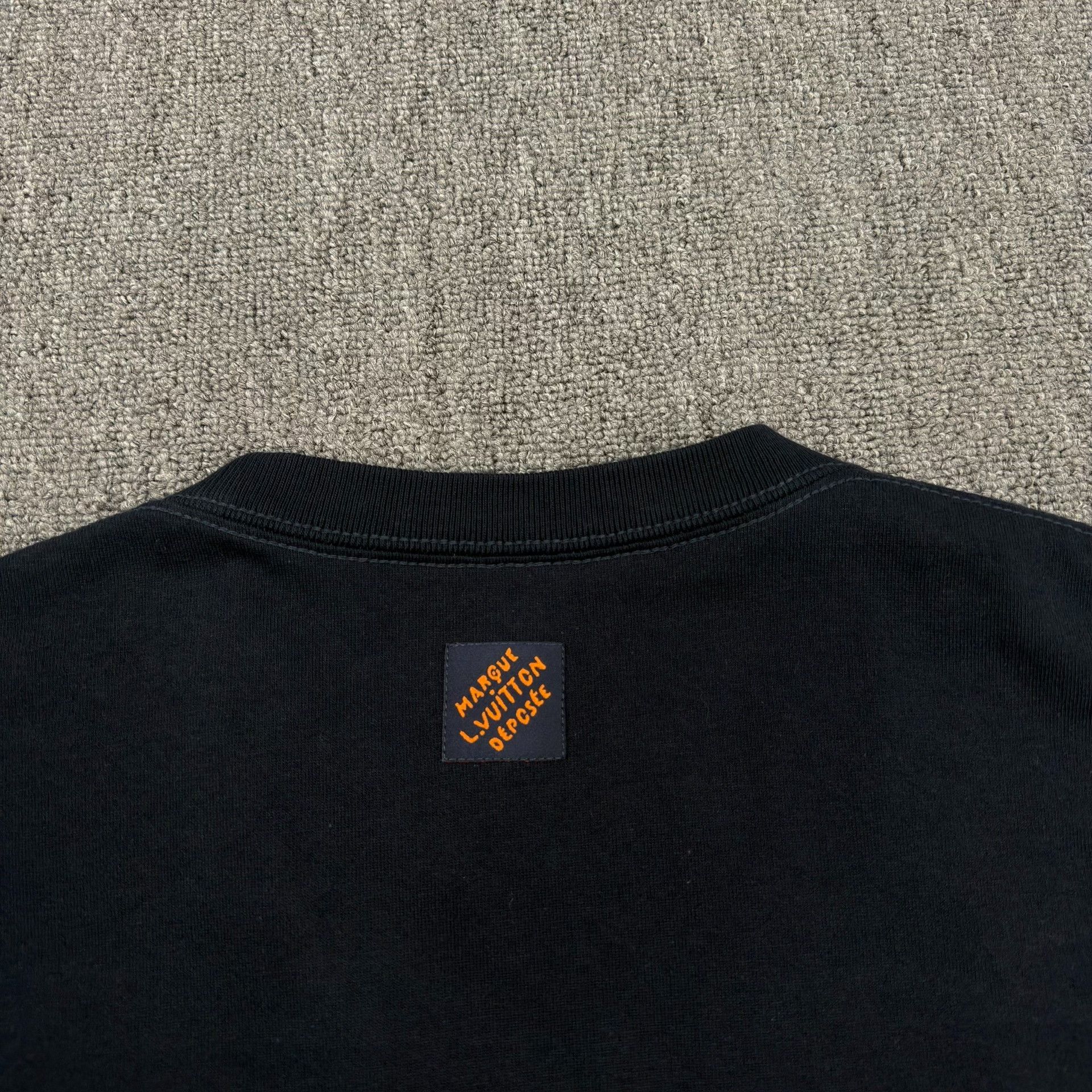 Louis Vuitton Louis Vuitton LVovers Beaded T-Shirt Size M Size US M / EU 48-50 / 2 - 7 Thumbnail
