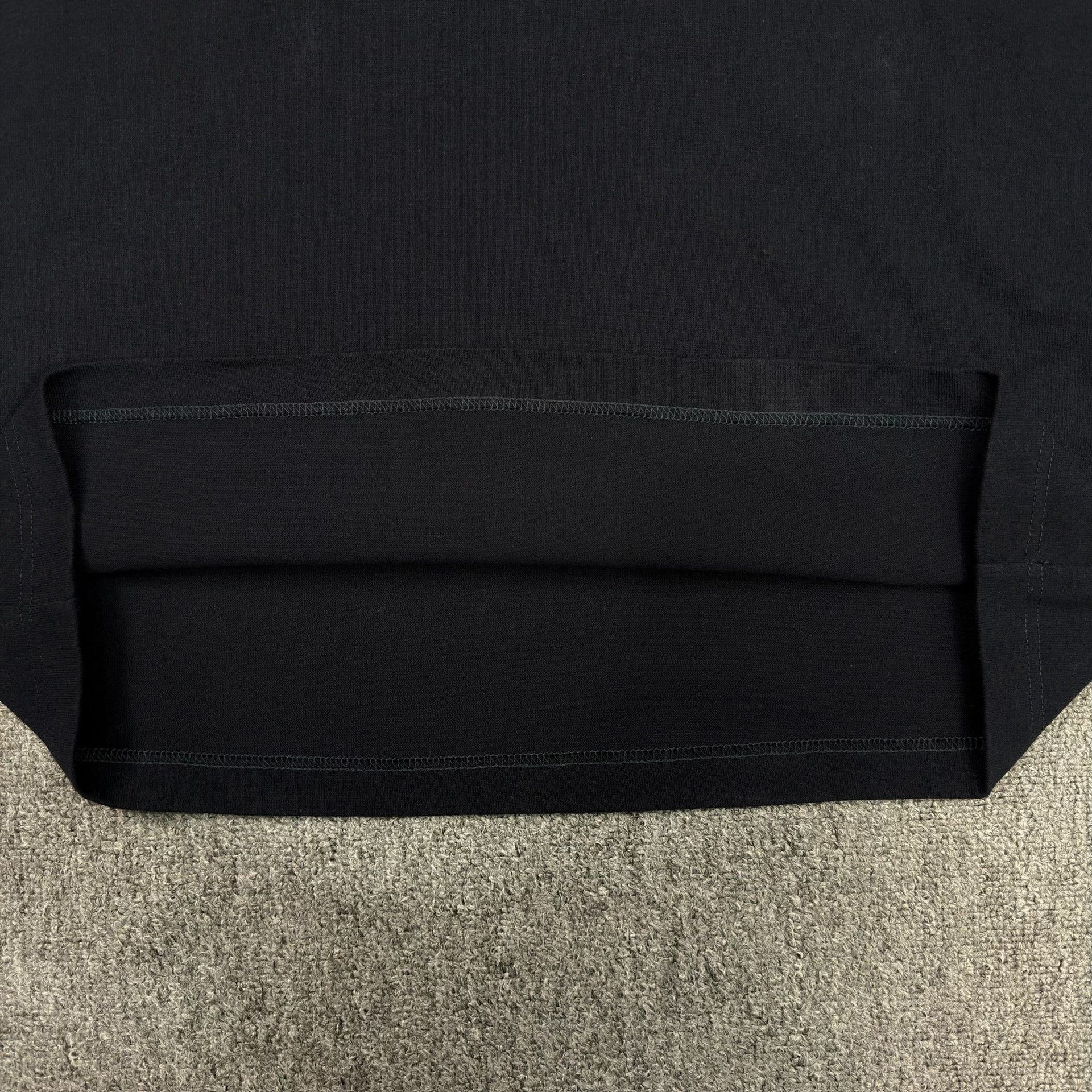 Louis Vuitton Louis Vuitton LVovers Beaded T-Shirt Size M Size US M / EU 48-50 / 2 - 5 Thumbnail