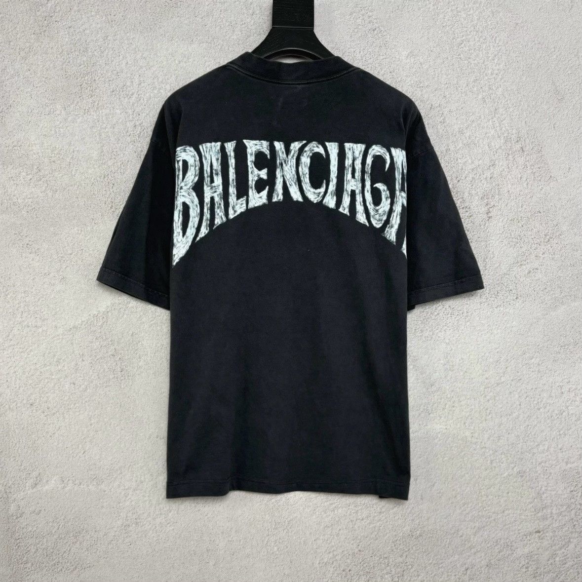 Balenciaga Balenciaga Retro Printed Black T-Shirt xs Men Size US XS / EU 42 / 0 - 2 Thumbnail