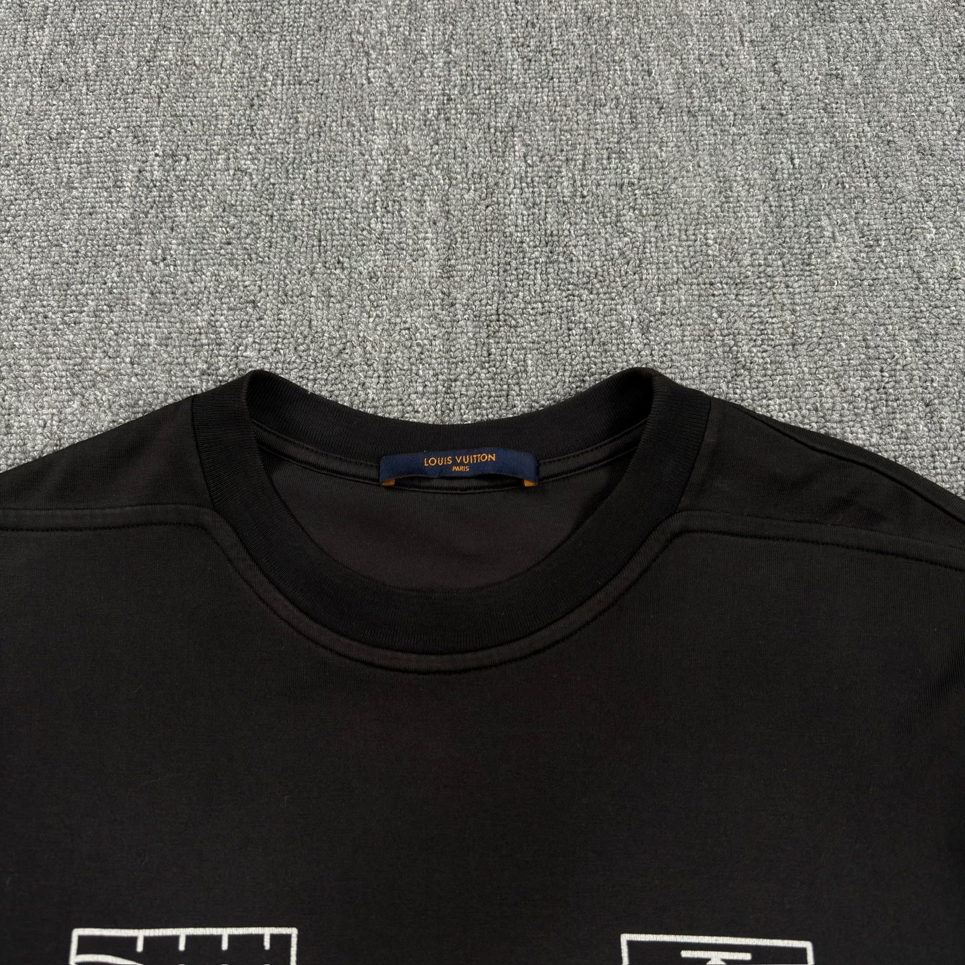 Louis Vuitton Louis Vuitton x NBA Logo T-Shirt M Size US M / EU 48-50 / 2 - 3 Thumbnail