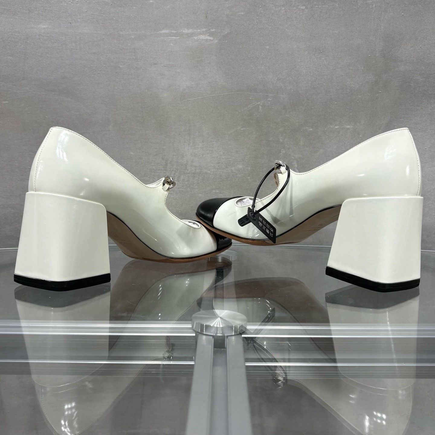 Miu Miu Miu Miu Black Lowtop Sneakers it_38 Women Size US 8 / IT 38 - 5 Thumbnail