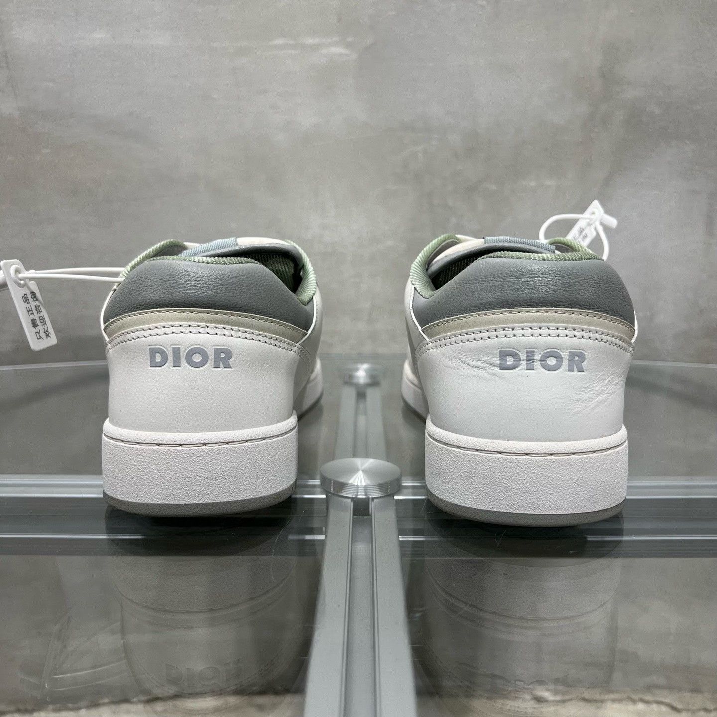Dior Dior White Lowtop Sneakers 9 Men Size US 9 / EU 42 - 6 Thumbnail