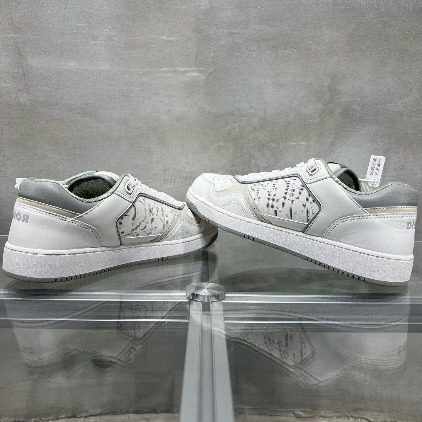 Dior Dior White Lowtop Sneakers 9 Men Size US 9 / EU 42 - 5 Thumbnail