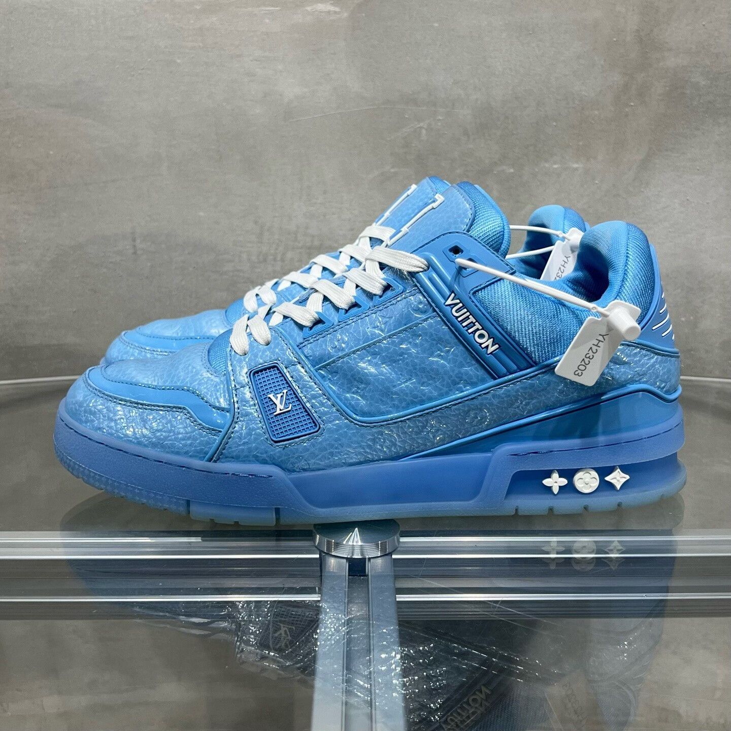 Louis Vuitton Louis Vuitton Training Blue Lowtop Sneakers 9 Men Size US 9 / EU 42 - 3 Thumbnail