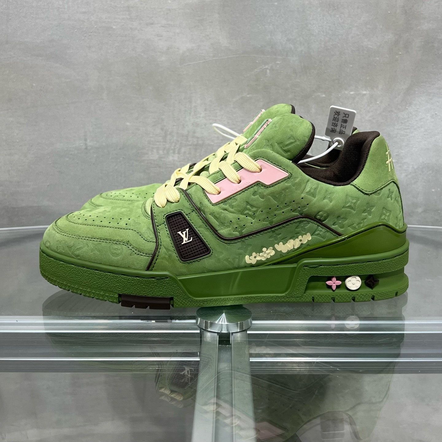 Louis Vuitton Louis Vuitton Training Green Lowtop Sneakers 6 Men Size US 6 / EU 39 - 3 Thumbnail