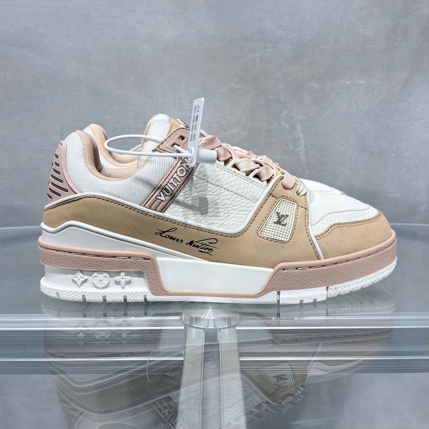 Louis Vuitton Louis Vuitton Training Pink Lowtop Sneakers it_35-5 Women Size US 5.5 / IT 35.5 - 4 Thumbnail