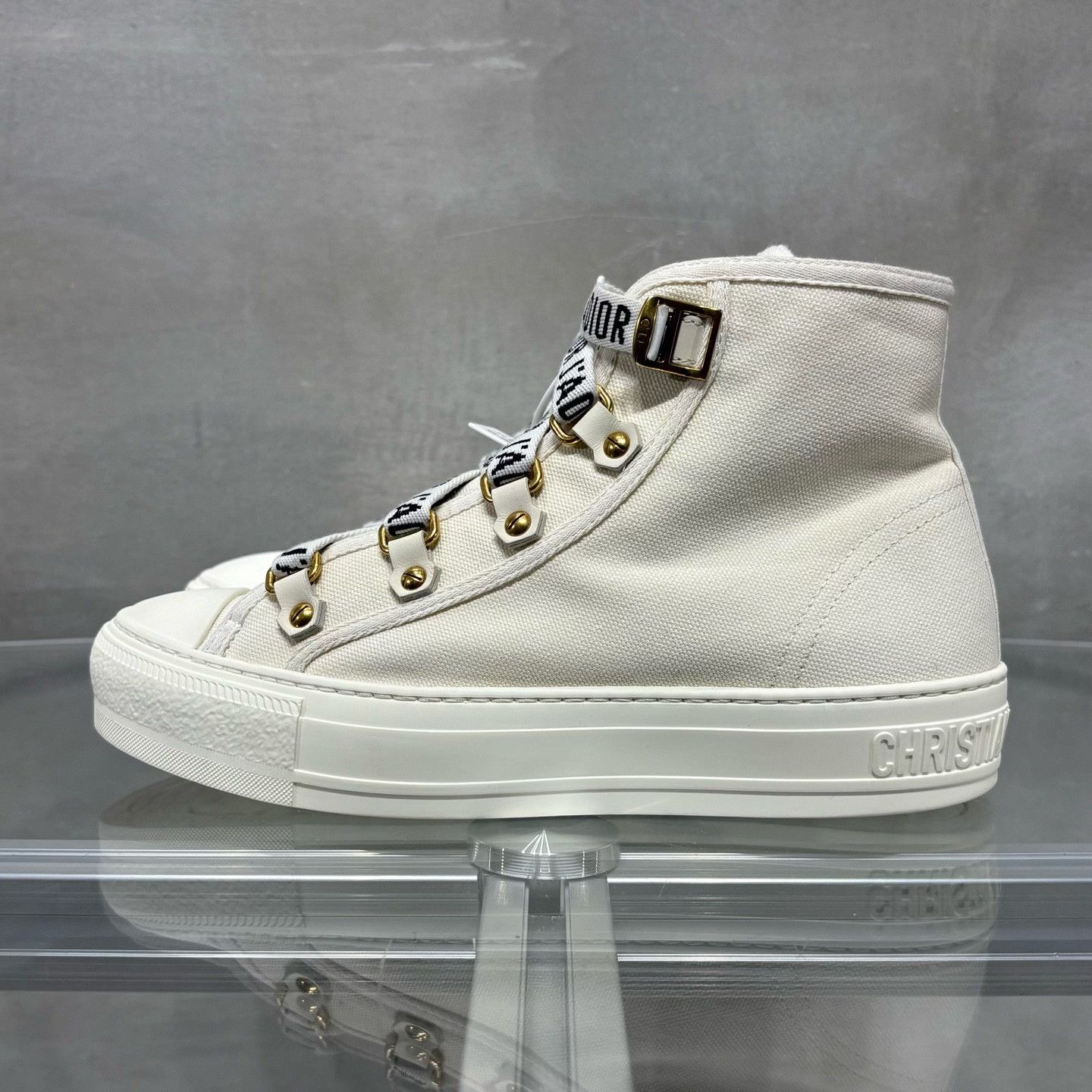 Dior Dior Canvas White Lowtop Sneakers it_36-5 Women Size US 6.5 / IT 36.5 - 3 Thumbnail
