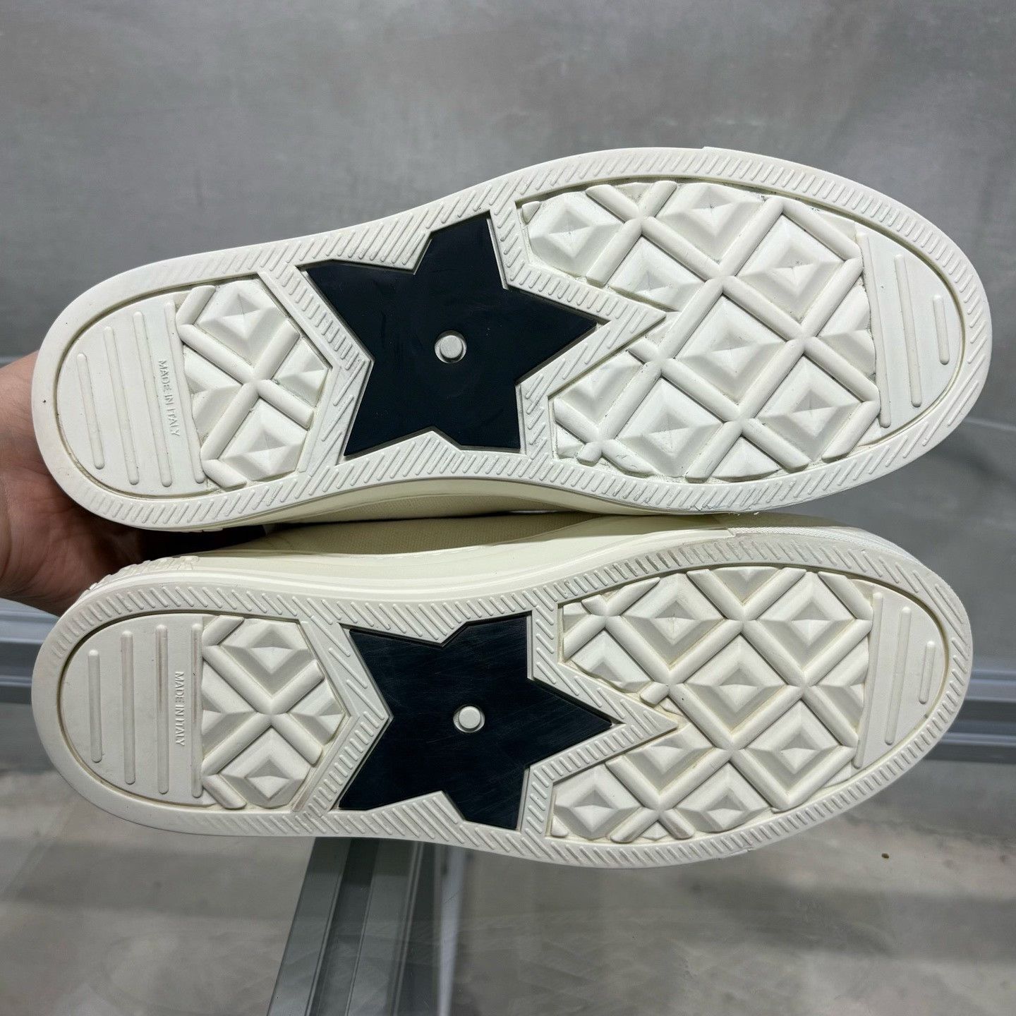 Dior Dior Canvas White Lowtop Sneakers it_36-5 Women Size US 6.5 / IT 36.5 - 7 Thumbnail