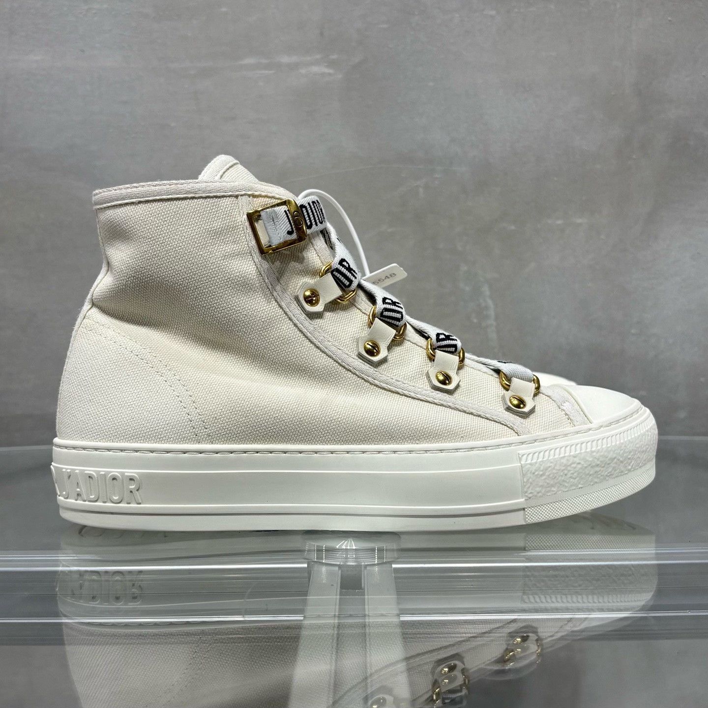 Dior Dior Canvas White Lowtop Sneakers it_36-5 Women Size US 6.5 / IT 36.5 - 4 Thumbnail