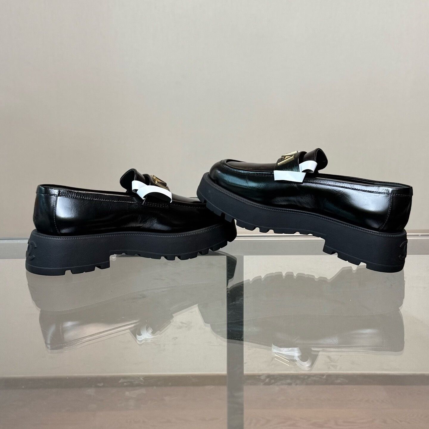 Chanel Chanel Retro Lowtop Sneakers it_38-5 Women Size US 8.5 / IT 38.5 - 6 Thumbnail
