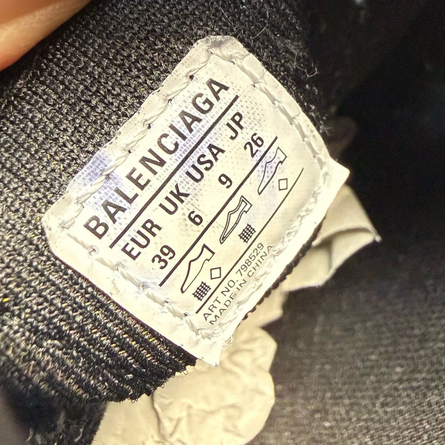 Balenciaga Balenciaga Black Lowtop Sneakers 6 Men Size US 6 / EU 39 - 8 Thumbnail