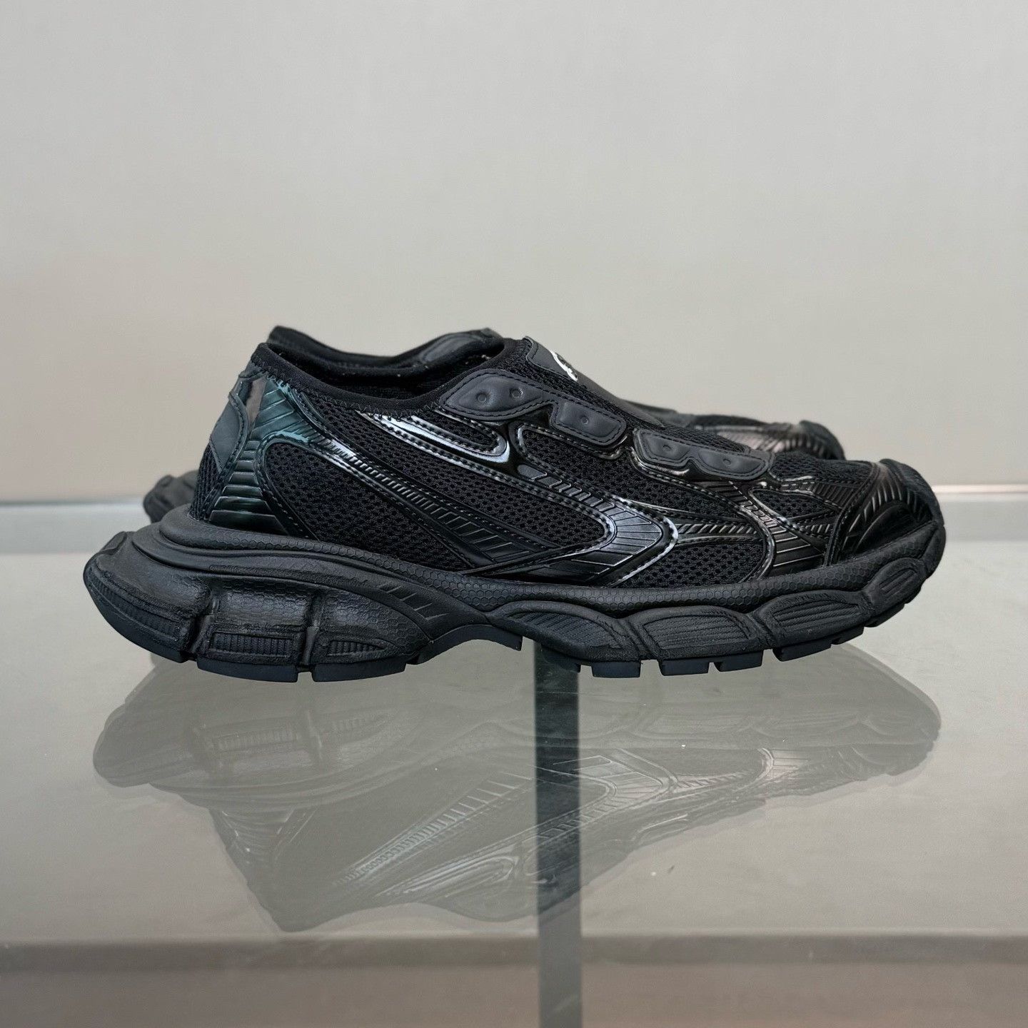 Balenciaga Balenciaga Black Lowtop Sneakers 6 Men Size US 6 / EU 39 - 3 Thumbnail