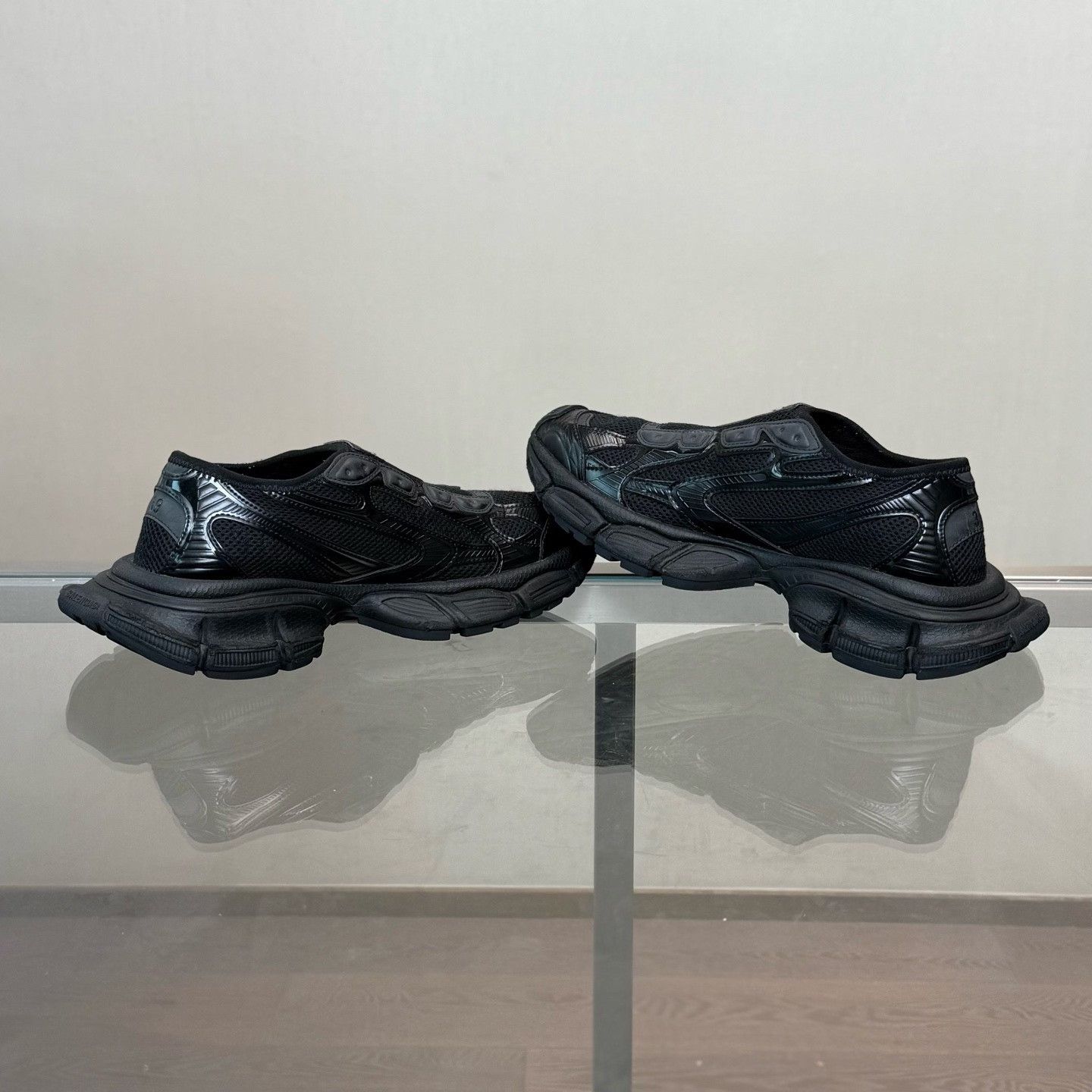 Balenciaga Balenciaga Black Lowtop Sneakers 6 Men Size US 6 / EU 39 - 6 Thumbnail