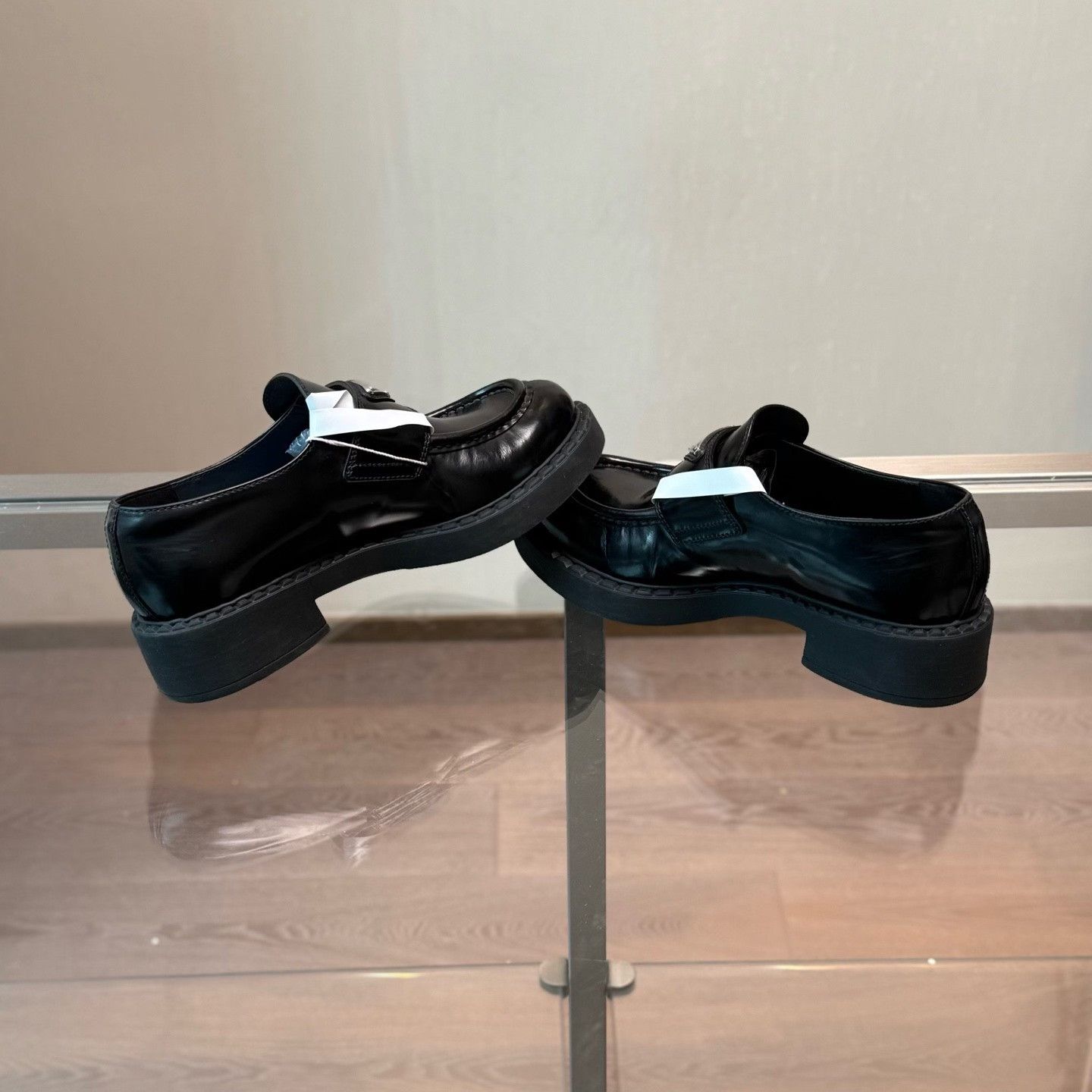 Prada Prada Black Lowtop Sneakers it_36 Women Size US 6 / IT 36 - 6 Thumbnail