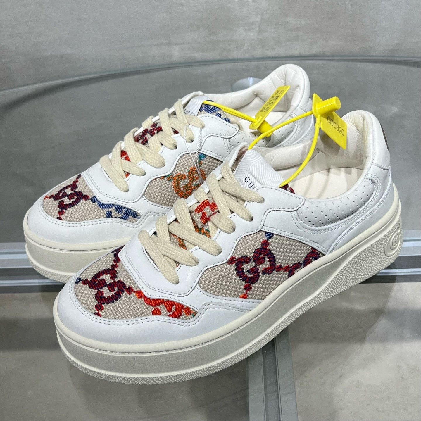 Gucci Gucci Embroidered White Lowtop Sneakers it_35-5 Women Size US 5.5 / IT 35.5 - 2 Thumbnail