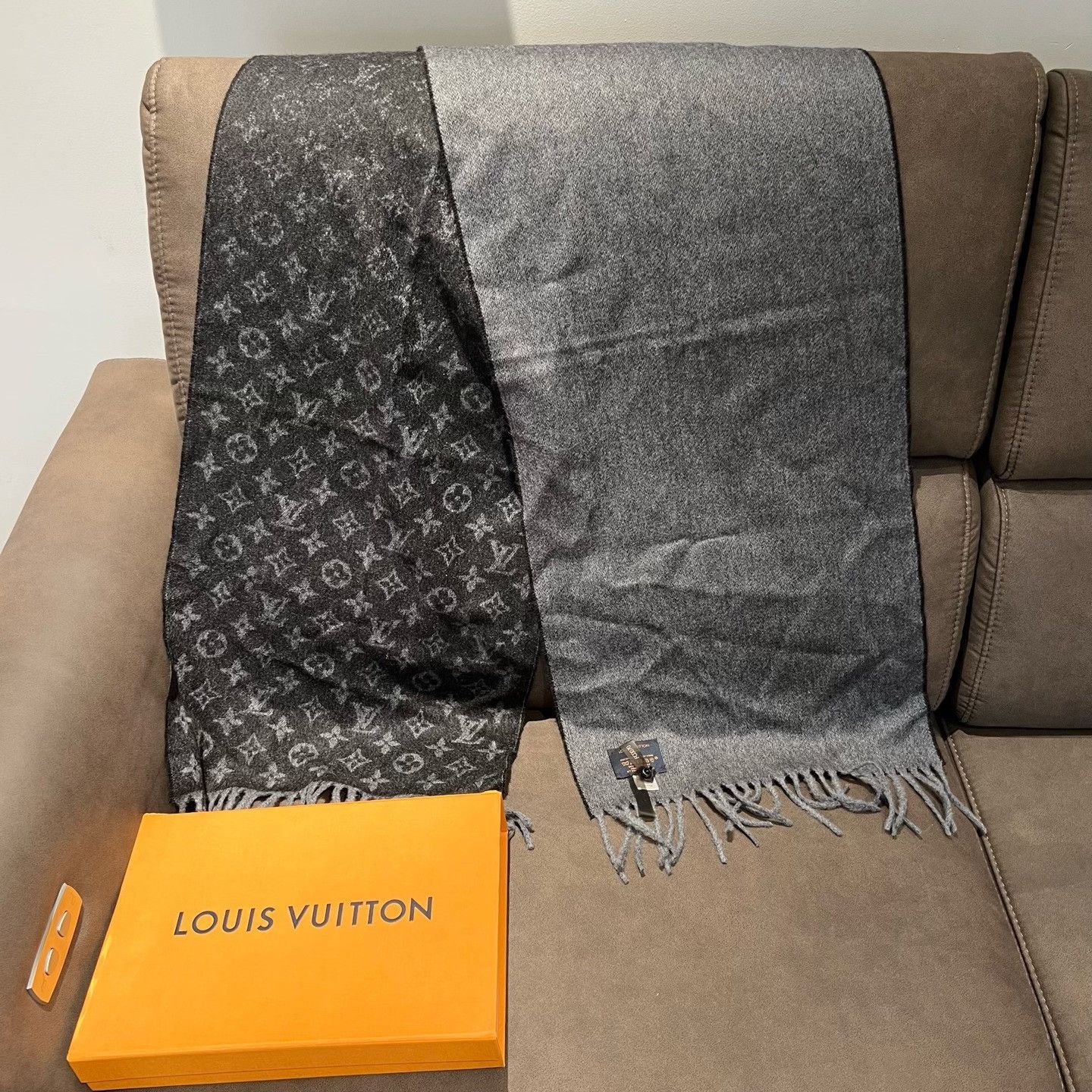 Louis Vuitton Louis Vuitton Black Scarf one size Men Size ONE SIZE - 2 Thumbnail