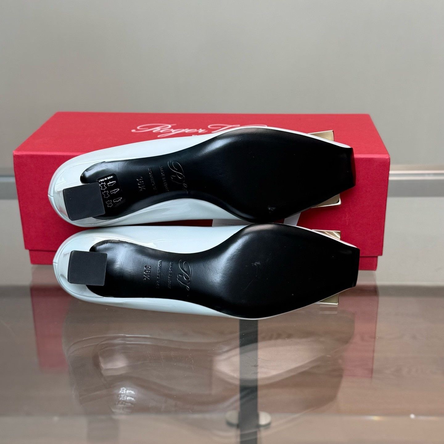 Roger Vivier Roger Vivier Retro Gray Lowtop Sneakers it_36-5 Women Size US 6.5 / IT 36.5 - 7 Thumbnail