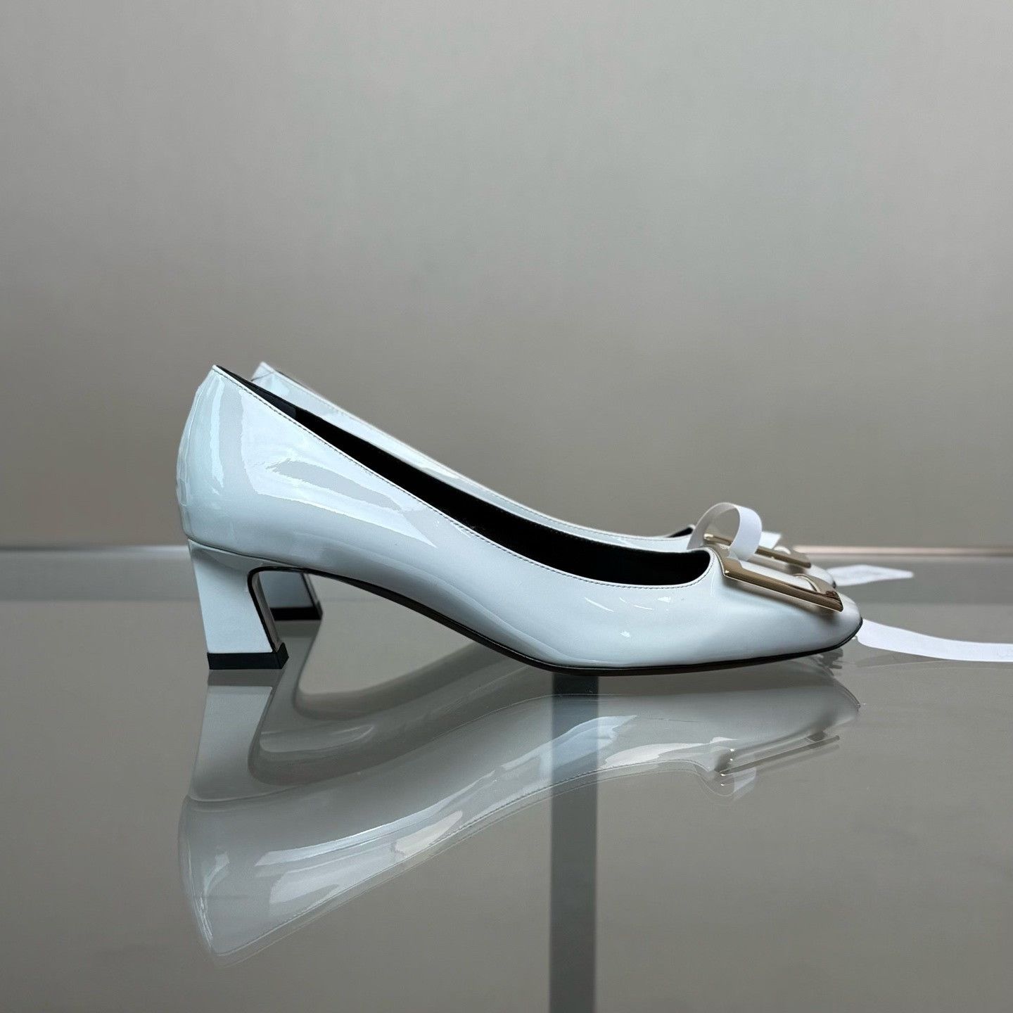 Roger Vivier Roger Vivier Retro Gray Lowtop Sneakers it_36-5 Women Size US 6.5 / IT 36.5 - 5 Thumbnail