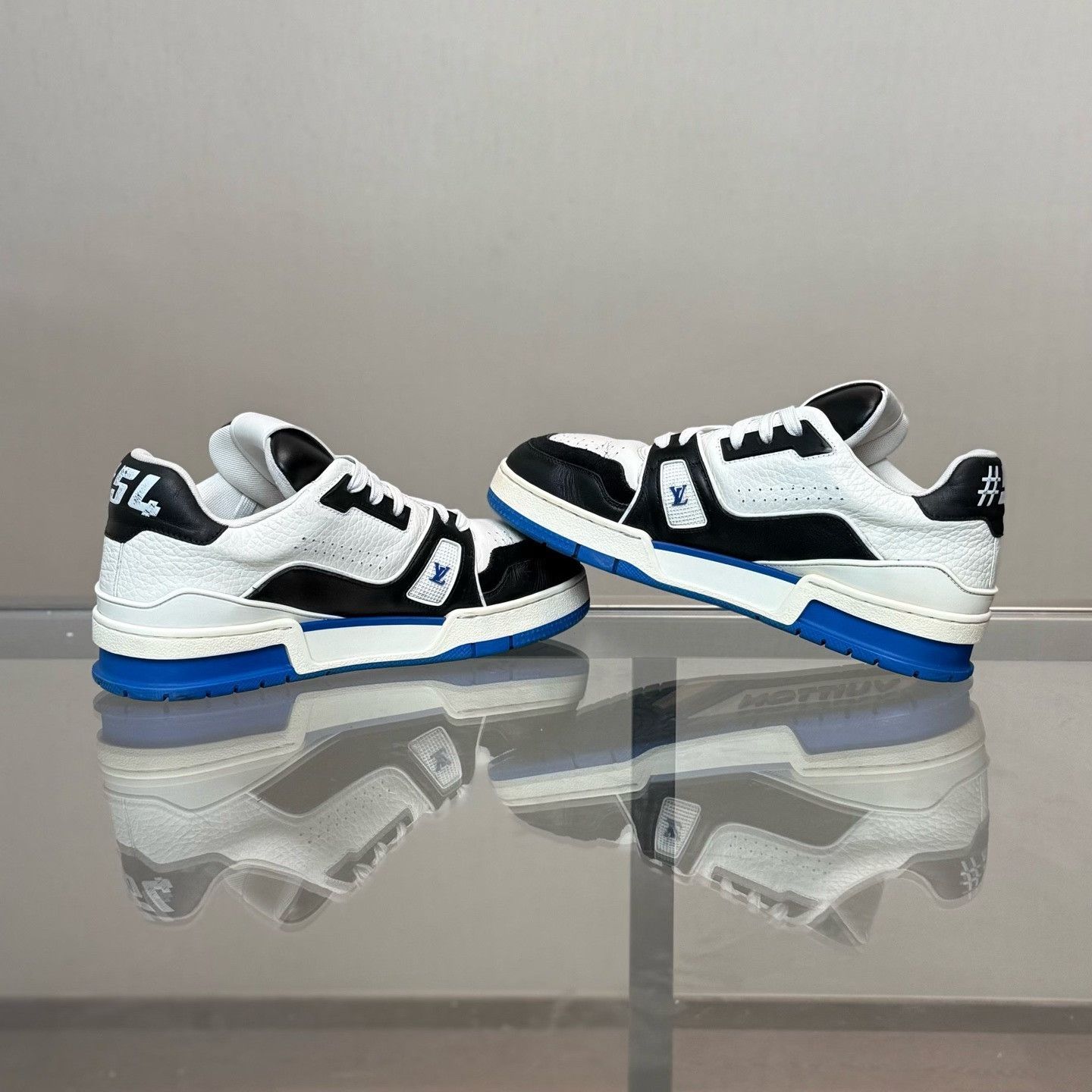 Louis Vuitton Louis Vuitton Training Lowtop Sneakers 5.5 Men Size US 5.5 / EU 38 - 6 Thumbnail