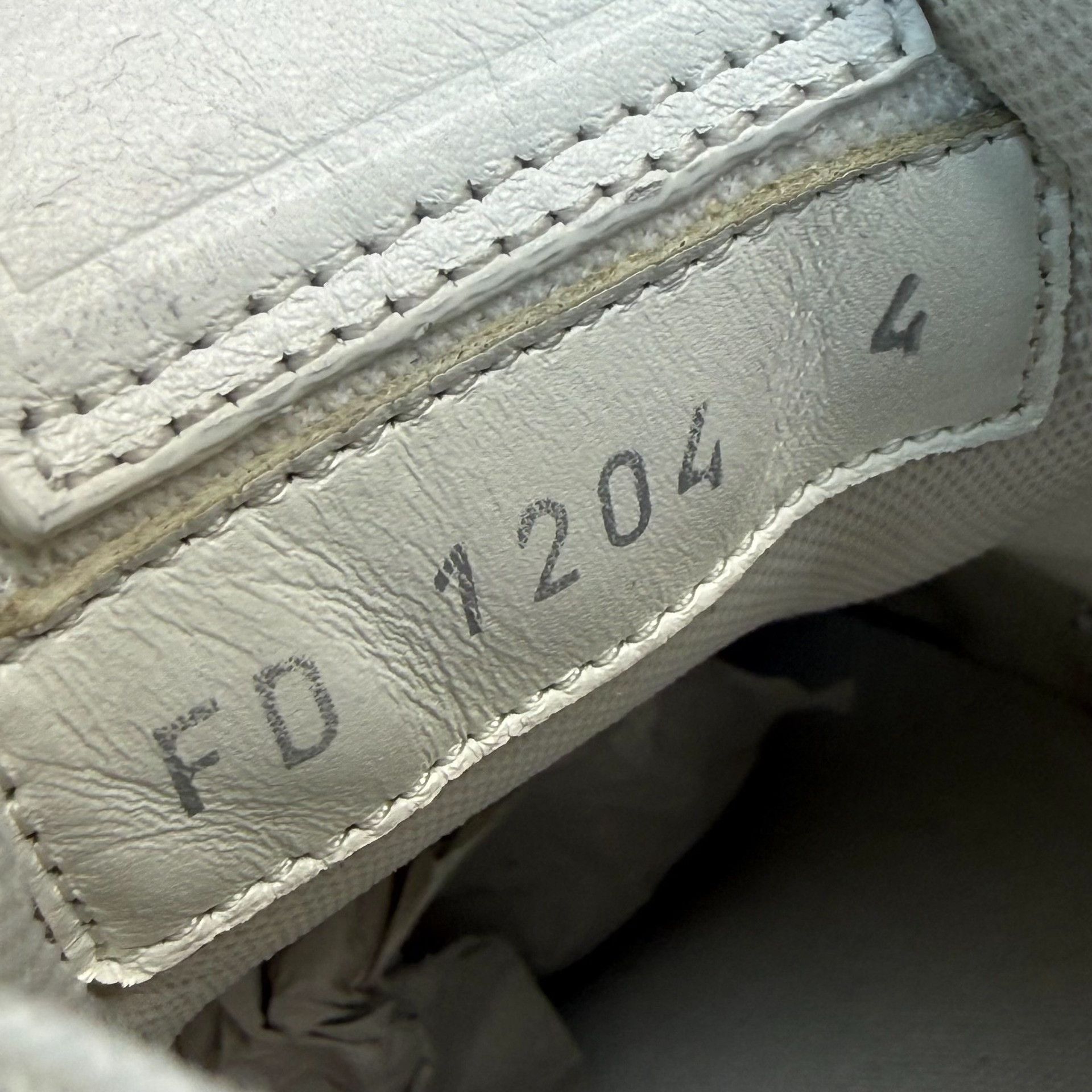 Louis Vuitton Louis Vuitton Training Lowtop Sneakers 5.5 Men Size US 5.5 / EU 38 - 8 Thumbnail