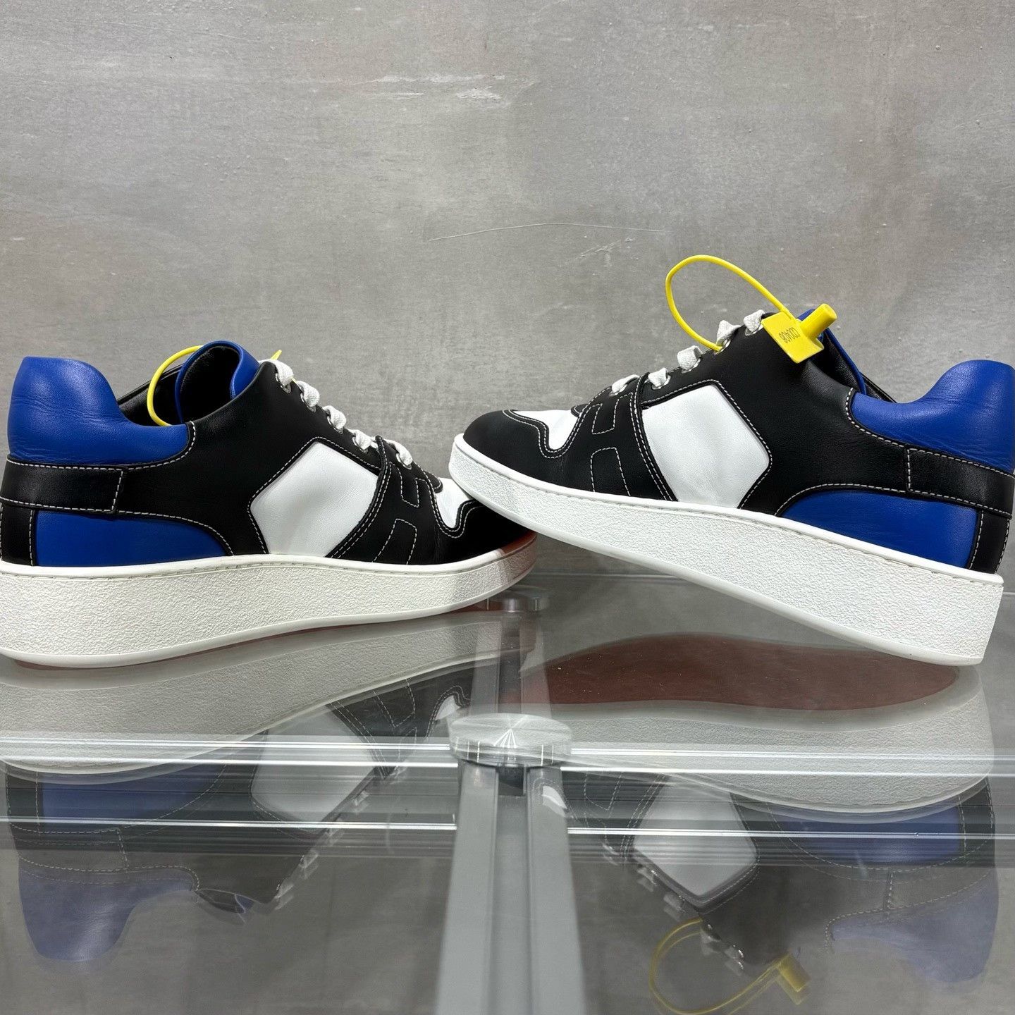 Hermes Hermes Blue Lowtop Sneakers 6 Men Size US 6 / EU 39 - 5 Thumbnail