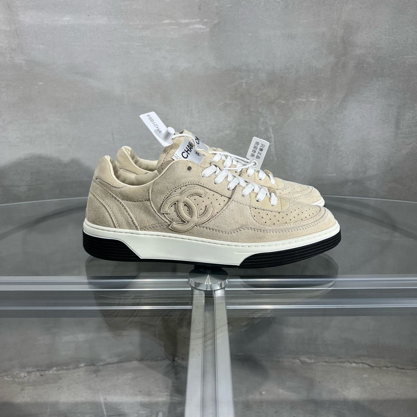Chanel Chanel Brown Lowtop Sneakers it_38-5 Women Size US 8.5 / IT 38.5 - 4 Thumbnail