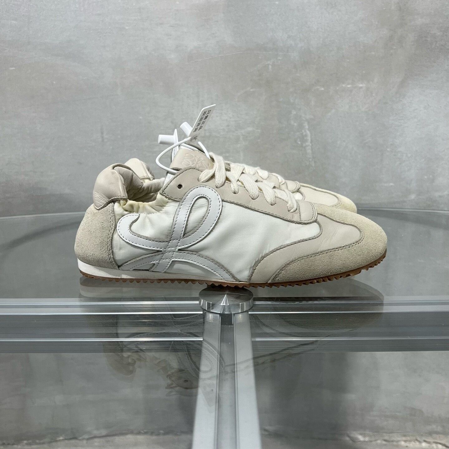 Loewe Loewe Casual White Lowtop Sneakers it_35 Women Size US 5 / IT 35 - 4 Thumbnail