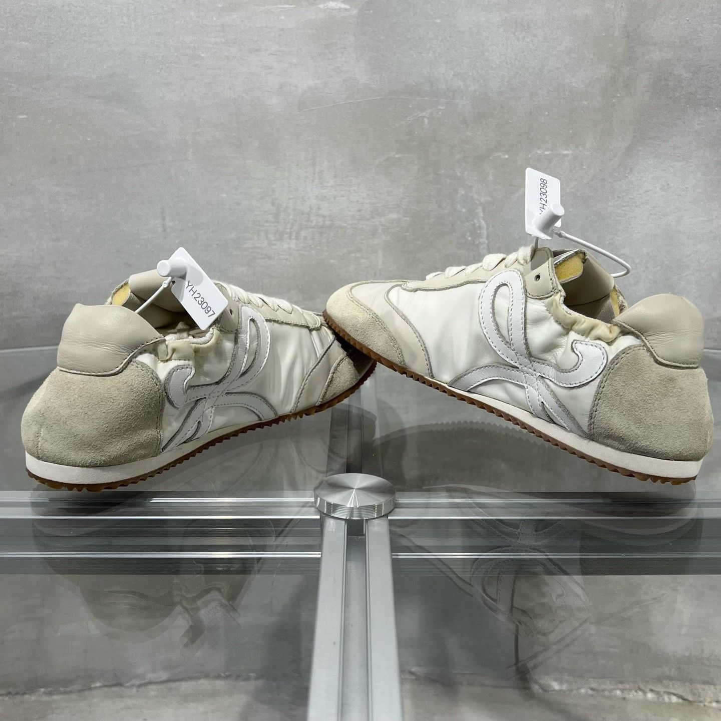 Loewe Loewe Casual White Lowtop Sneakers it_35 Women Size US 5 / IT 35 - 5 Thumbnail